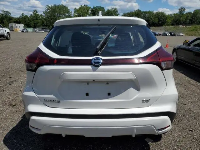2021 NISSAN KICKS SV  