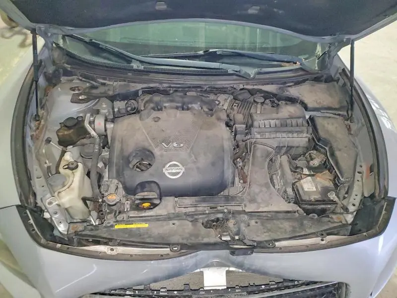 2011 NISSAN MAXIMA S  