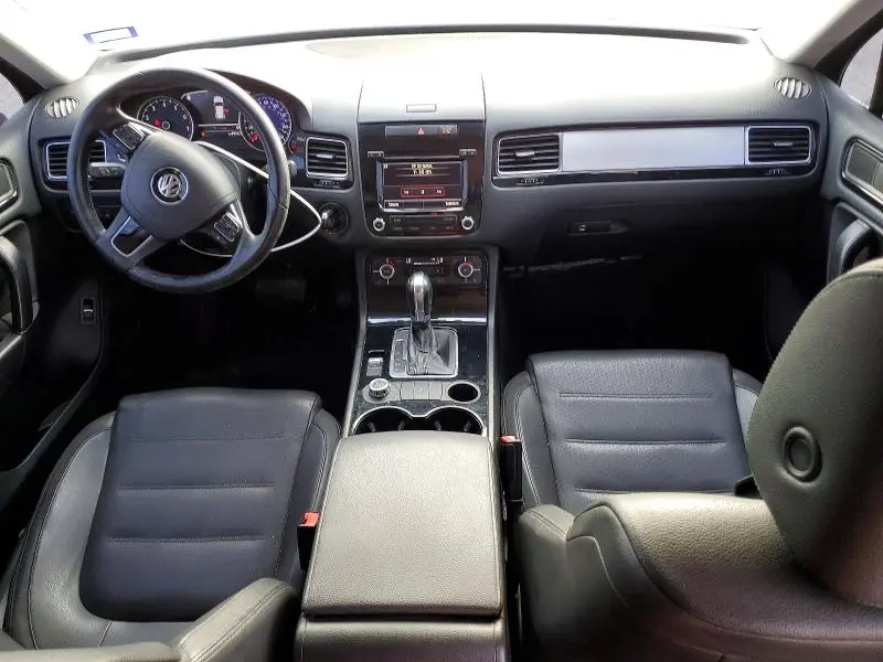 2013 VOLKSWAGEN TOUAREG   