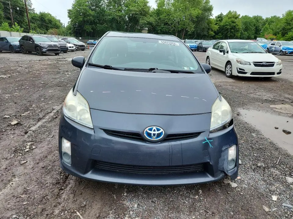 2010 TOYOTA PRIUS III  