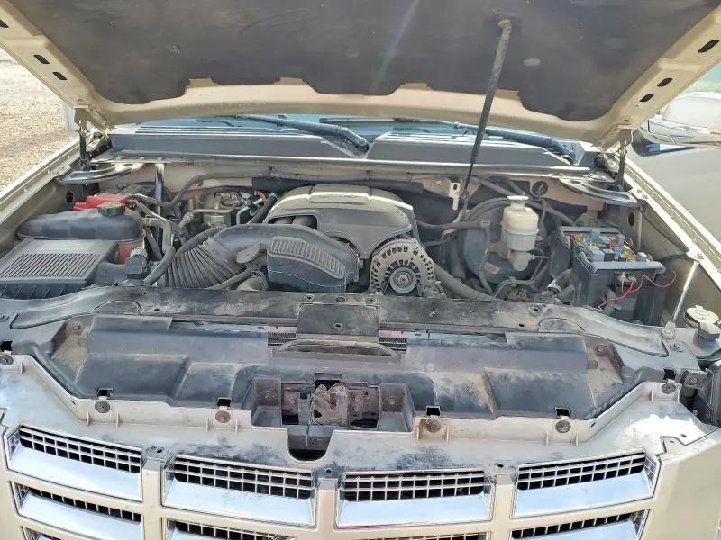 2013 CADILLAC ESCALADE LUXURY  