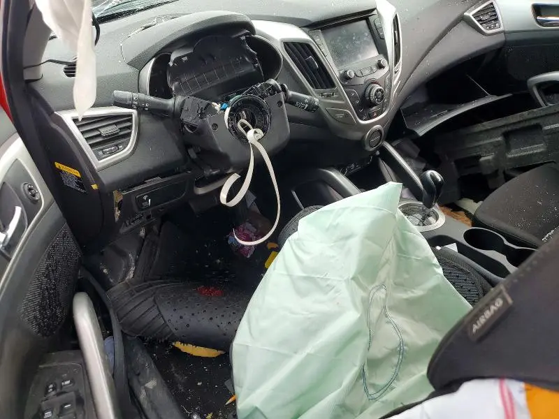 2017 HYUNDAI VELOSTER BASE  