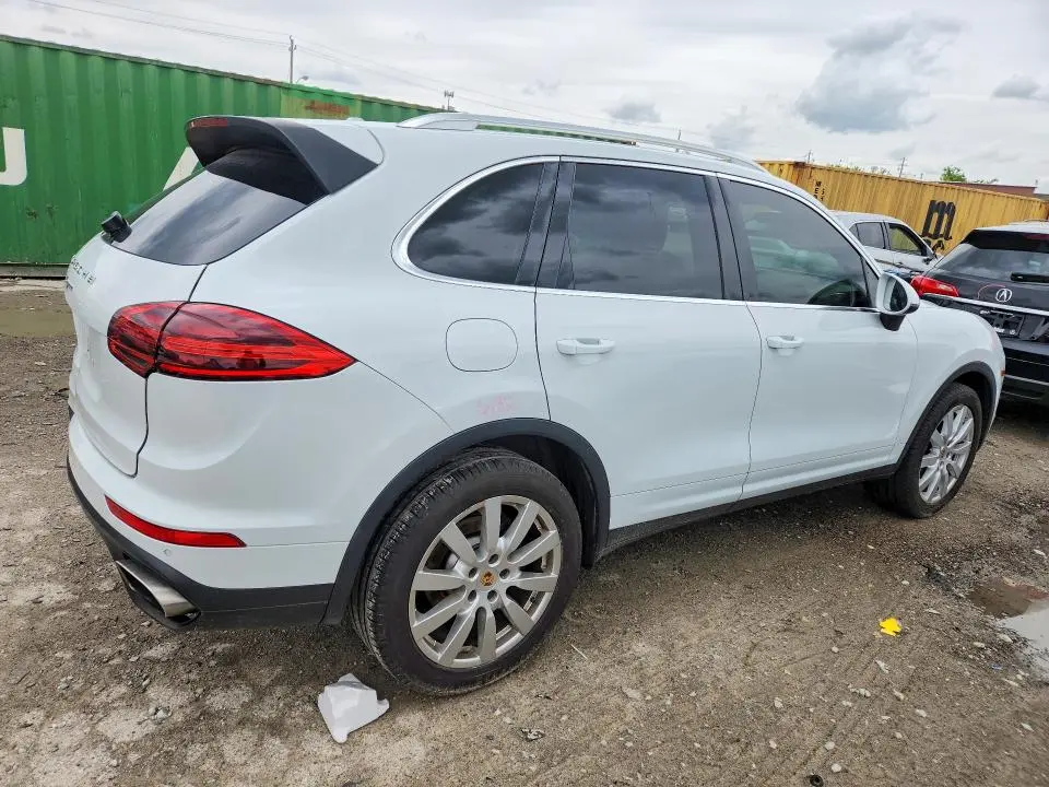 2016 PORSCHE CAYENNE   