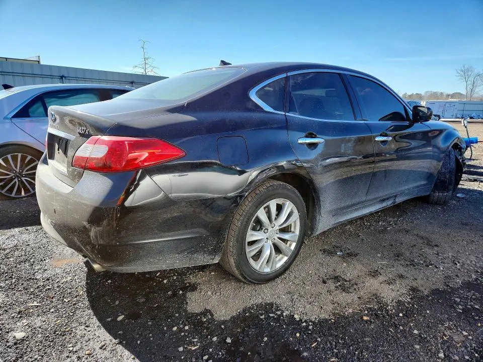 2013 INFINITI M37 X  