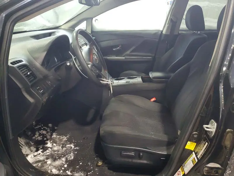 2013 TOYOTA VENZA LE  