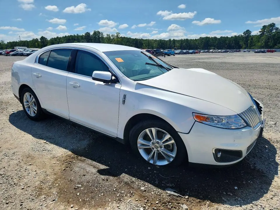 2011 LINCOLN MKS   