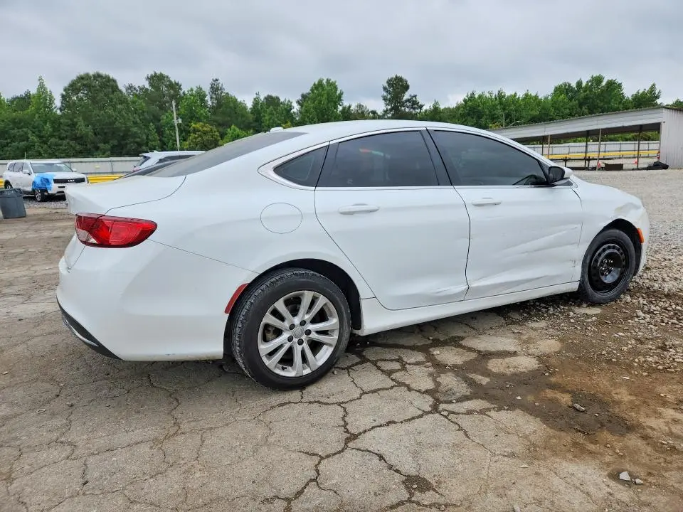 2015 CHRYSLER 200   