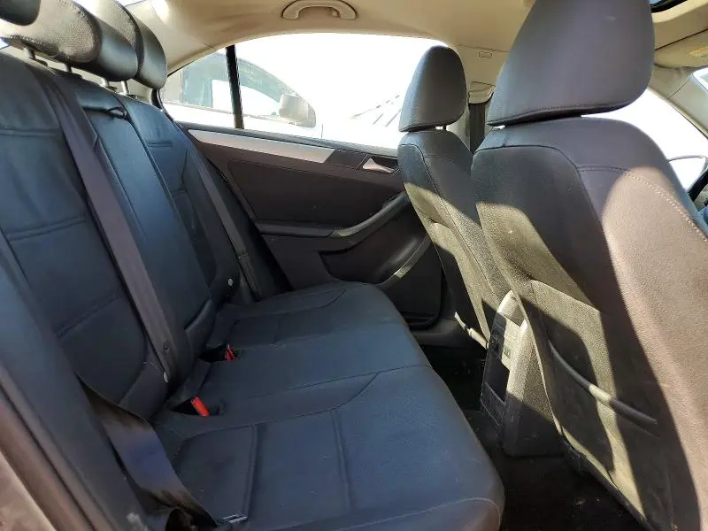 2012 VOLKSWAGEN JETTA TDI  