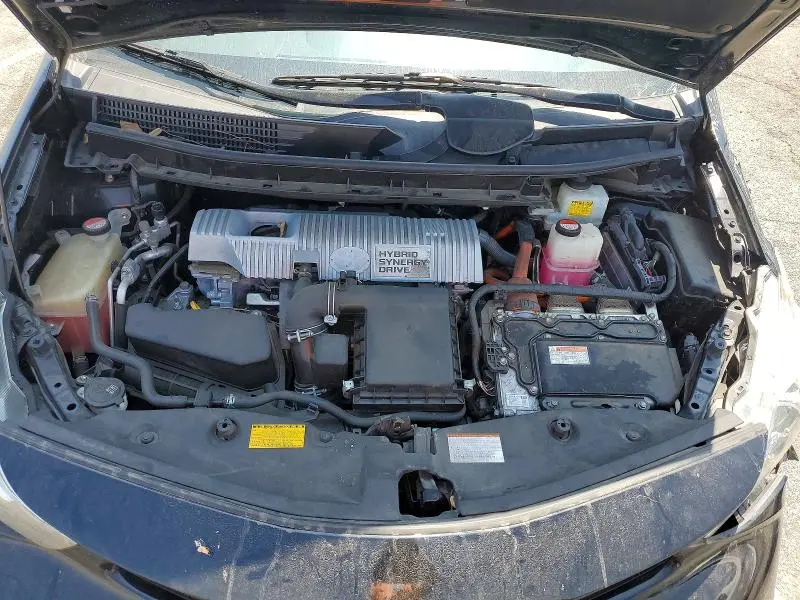 2015 TOYOTA PRIUS V FOUR  