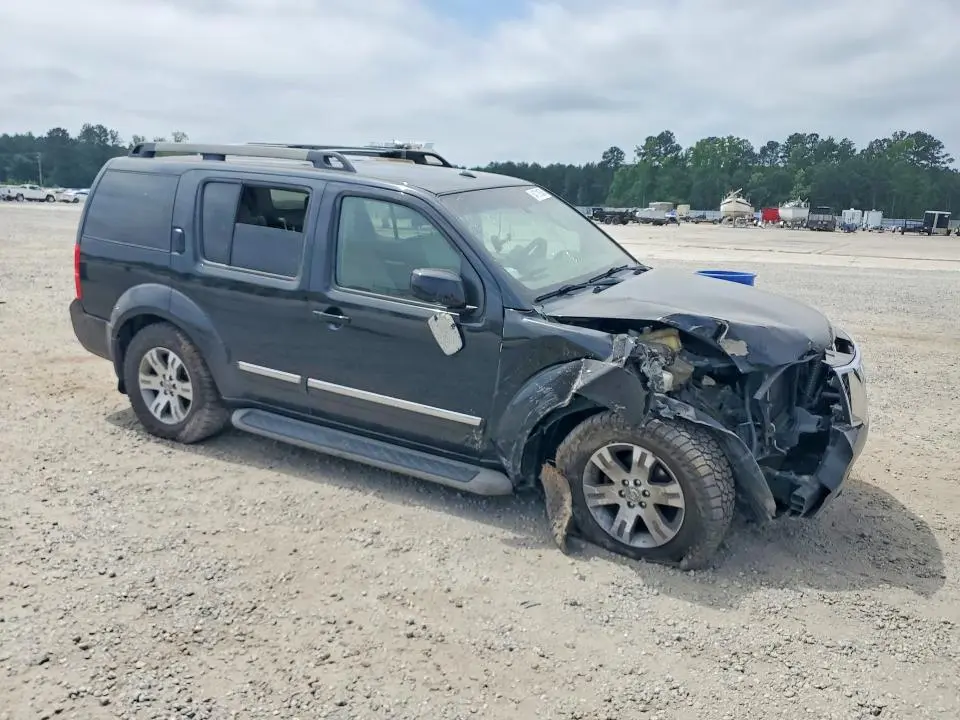 2012 NISSAN PATHFINDER S  