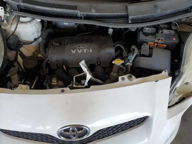 2011 TOYOTA YARIS