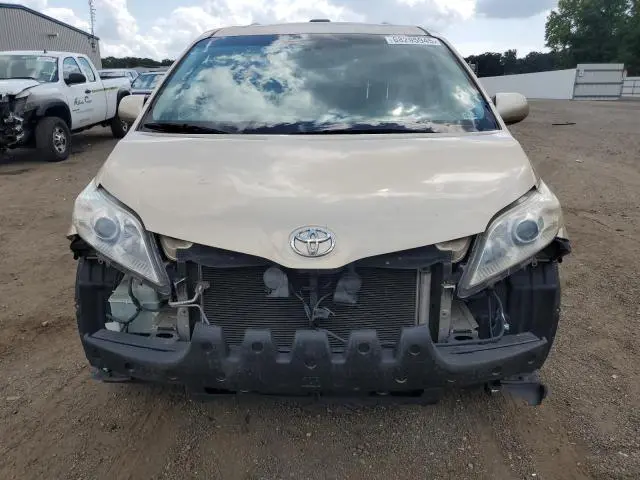 2011 TOYOTA SIENNA XLE  