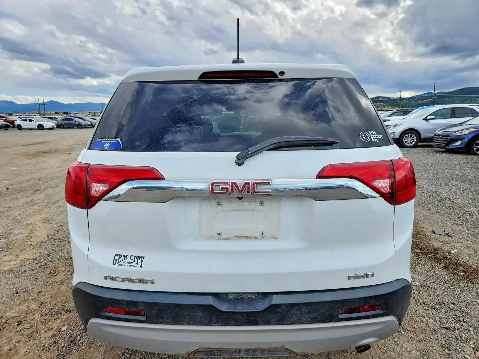 2017 GMC ACADIA SLE  