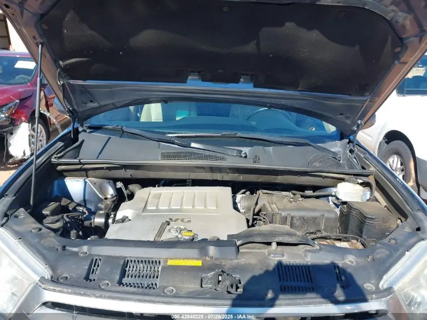2013 TOYOTA HIGHLANDER LIMITED V6