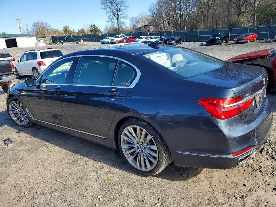 2019 BMW 750 XI  