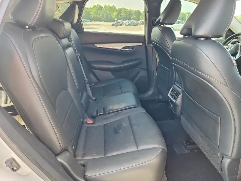 2019 INFINITI QX50 LUXE  