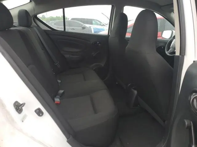 2016 NISSAN VERSA S  
