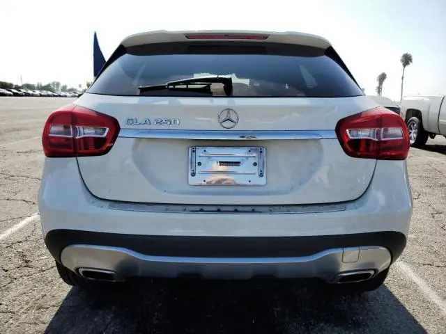 2018 MERCEDES-BENZ GLA 250  