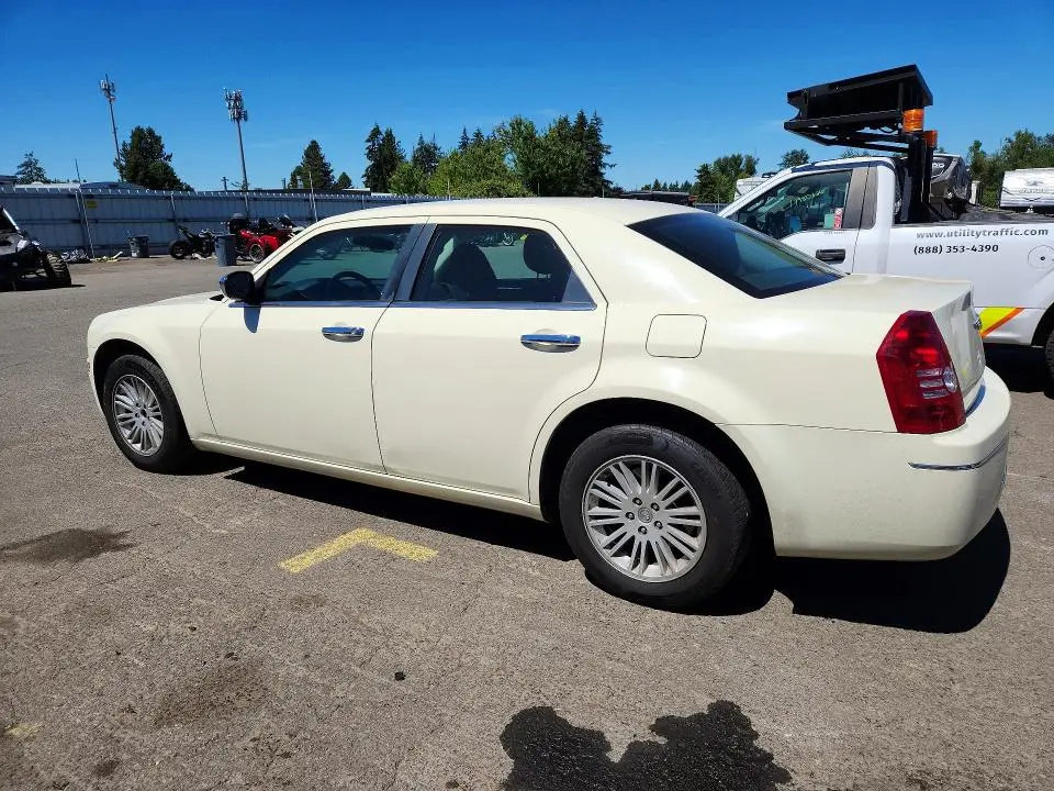 2010 CHRYSLER 300 TOURING  