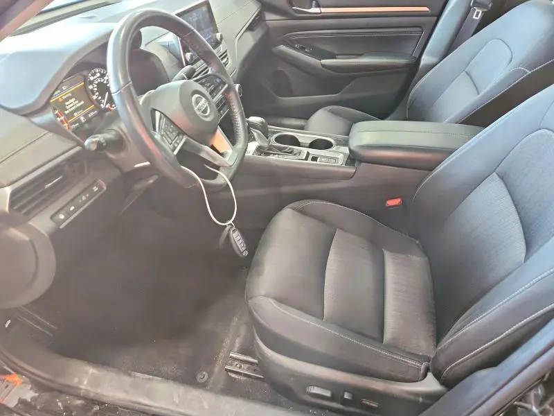 2022 NISSAN ALTIMA SV  