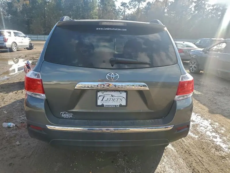 2011 TOYOTA HIGHLANDER BASE  