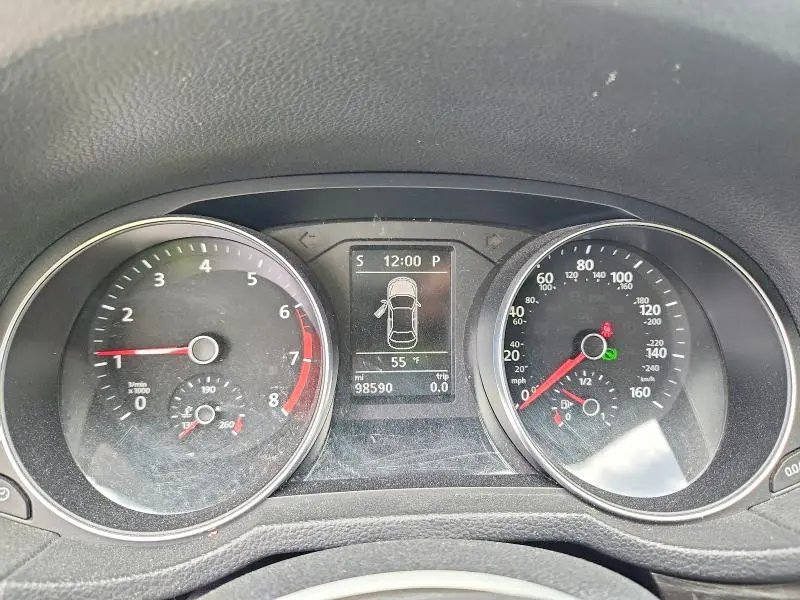 2018 VOLKSWAGEN PASSAT SE  