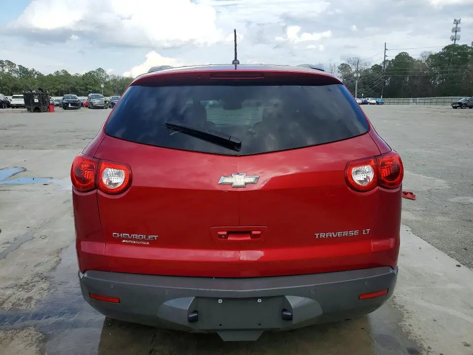 2012 CHEVROLET TRAVERSE LT  