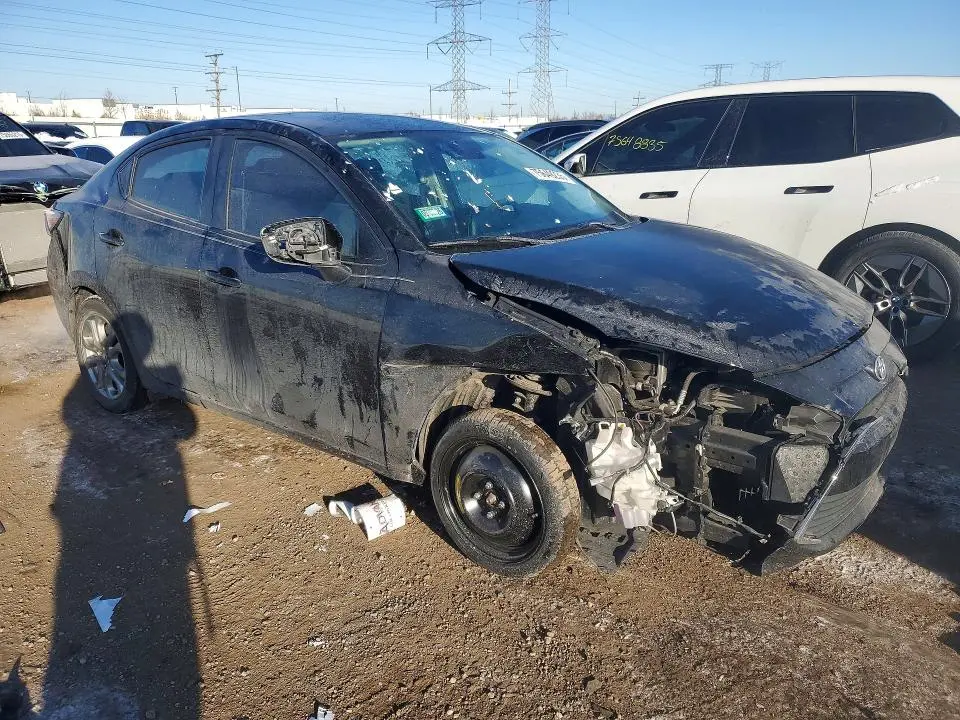 2017 TOYOTA YARIS IA   