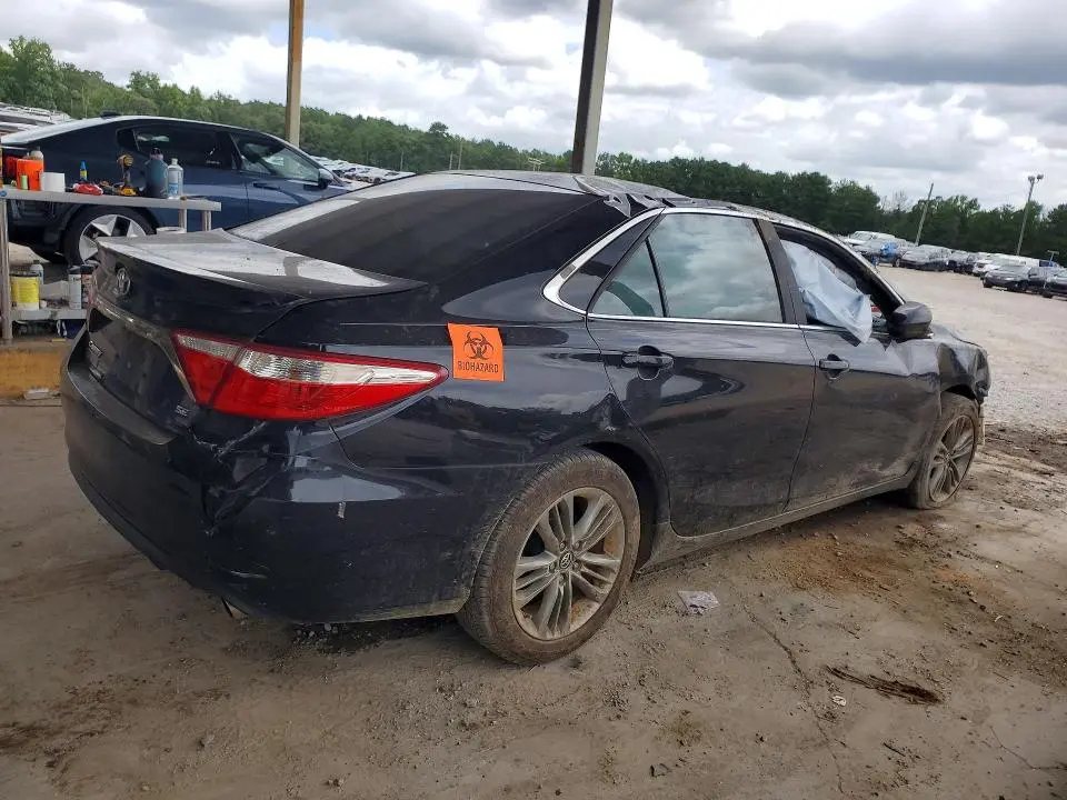2017 TOYOTA CAMRY SE  