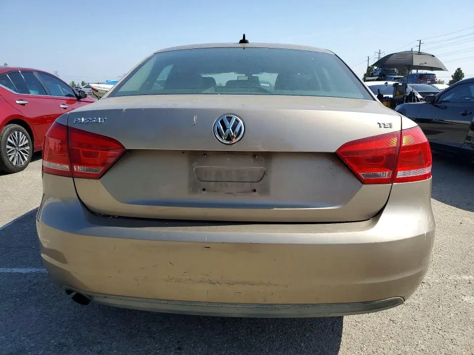 2015 VOLKSWAGEN PASSAT S  