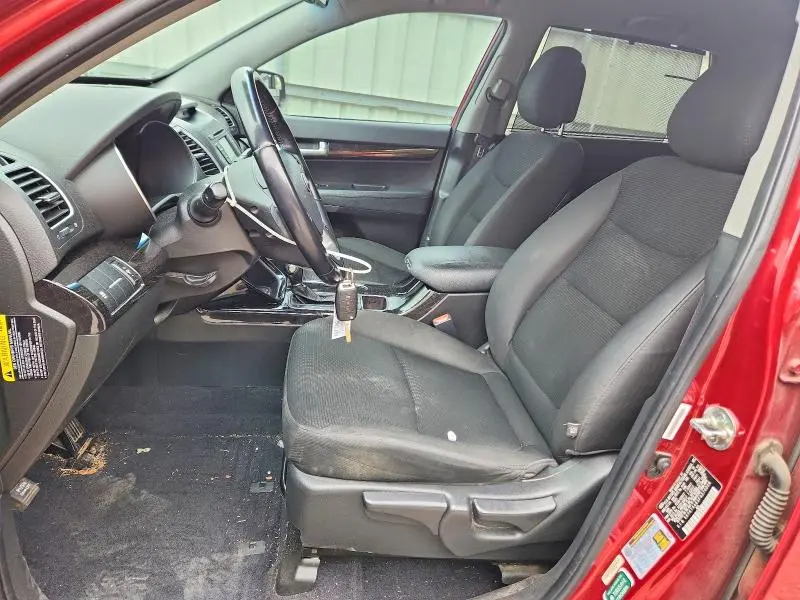 2015 KIA SORENTO LX  