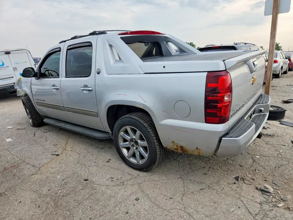 2013 CHEVROLET AVALANCHE LT  