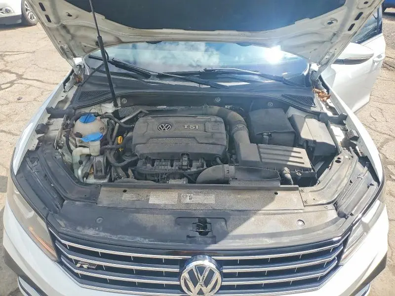 2017 VOLKSWAGEN PASSAT R-LINE  