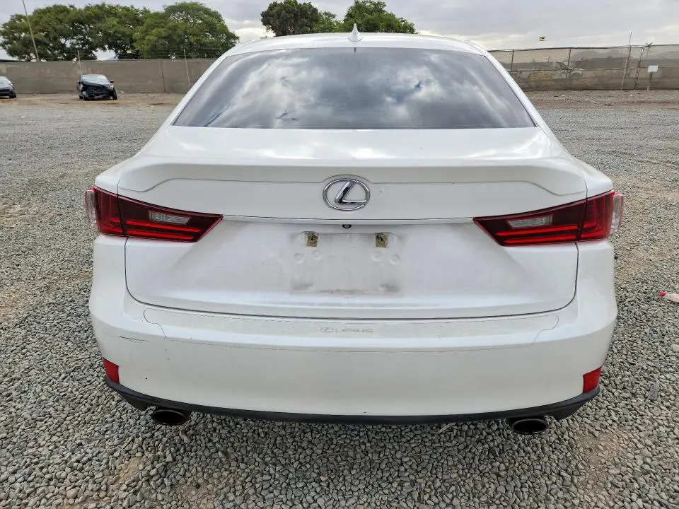 2016 LEXUS IS 200T  