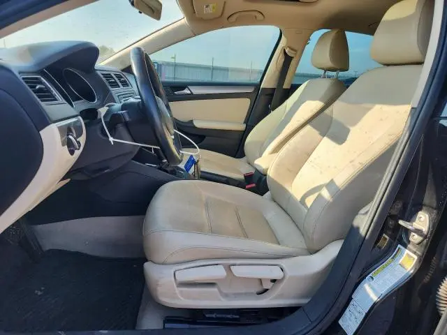 2015 VOLKSWAGEN JETTA SE  
