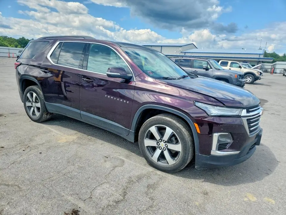 2023 CHEVROLET TRAVERSE LT  