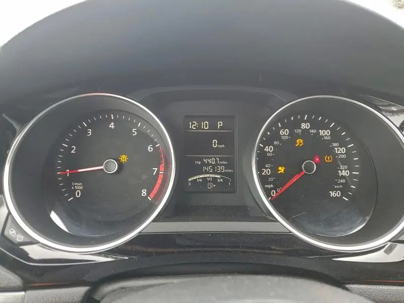 2016 VOLKSWAGEN JETTA SPORT  