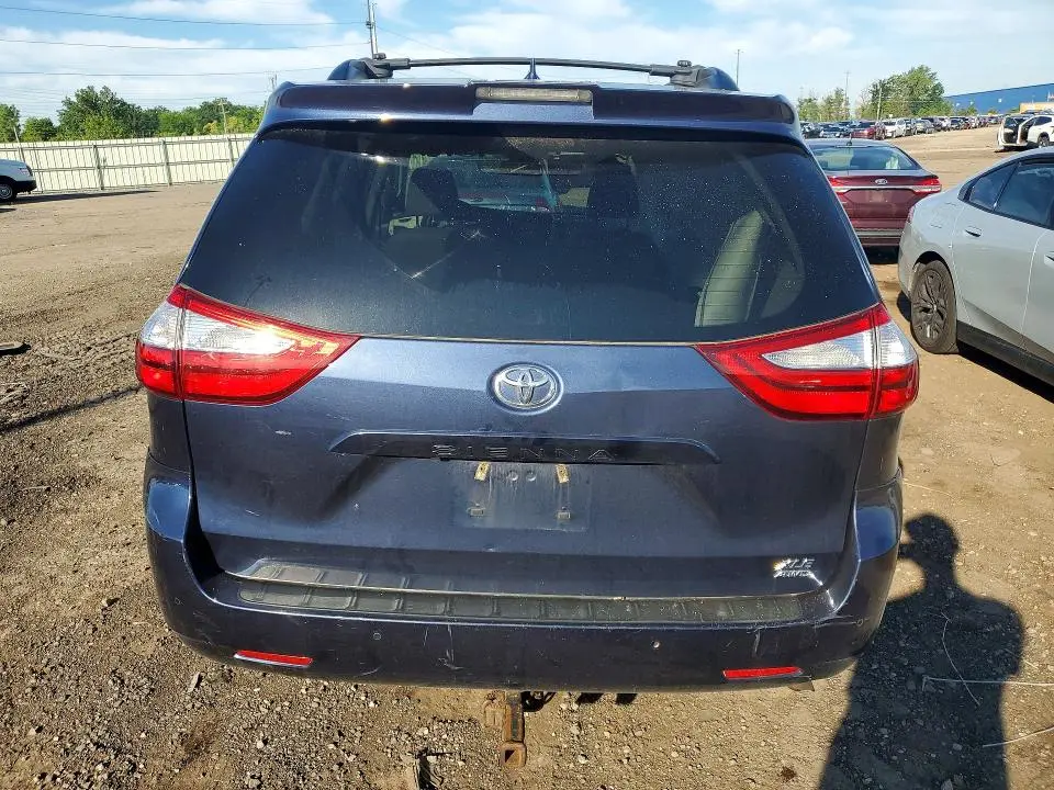 2018 TOYOTA SIENNA XLE 7-PASSENGER  