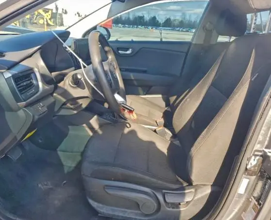 2021 KIA RIO S  