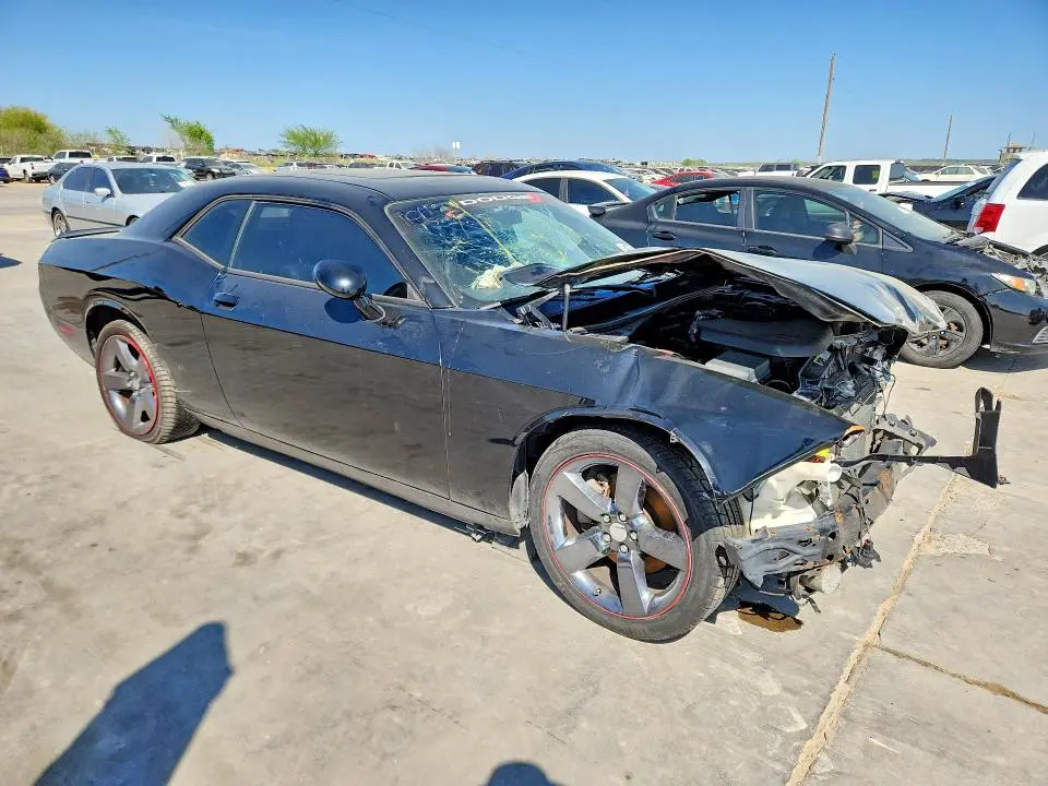 2013 DODGE CHALLENGER SXT  