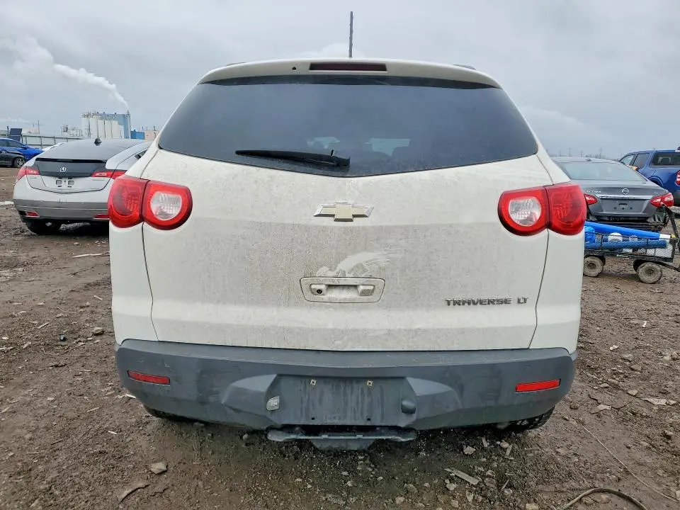 2012 CHEVROLET TRAVERSE LT  