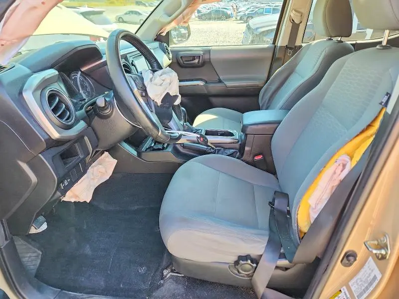 2016 TOYOTA TACOMA SR5  
