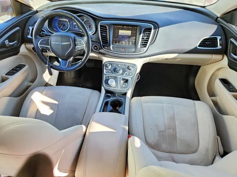 2015 CHRY 200 LIMITE