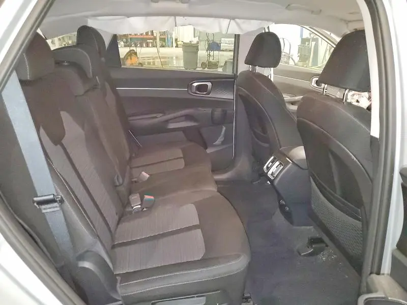 2021 KIA SORENTO LX  
