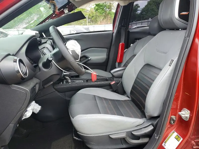 2024 NISSAN KICKS SR  