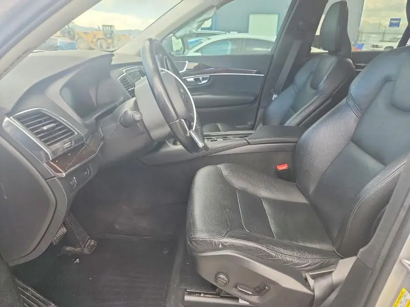 2019 VOLVO XC90 T6 MOMENTUM  