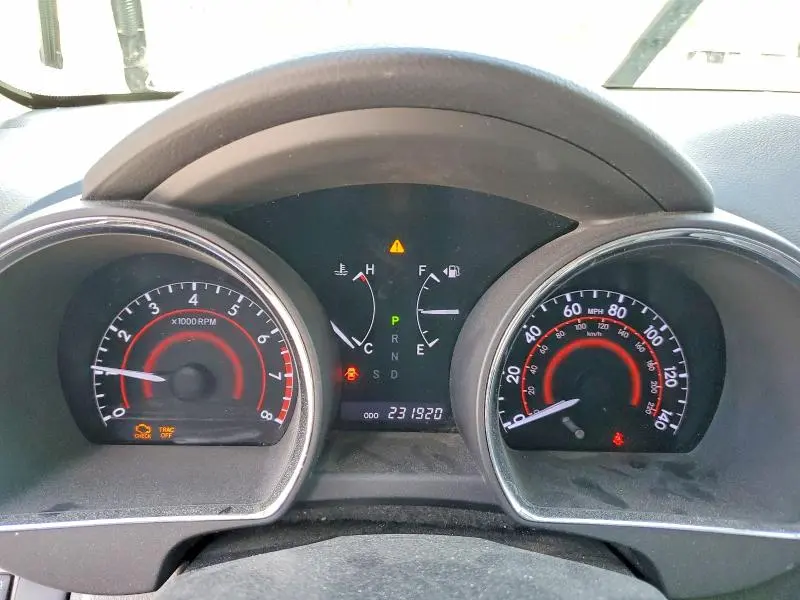 2013 TOYOTA HIGHLANDER SE  
