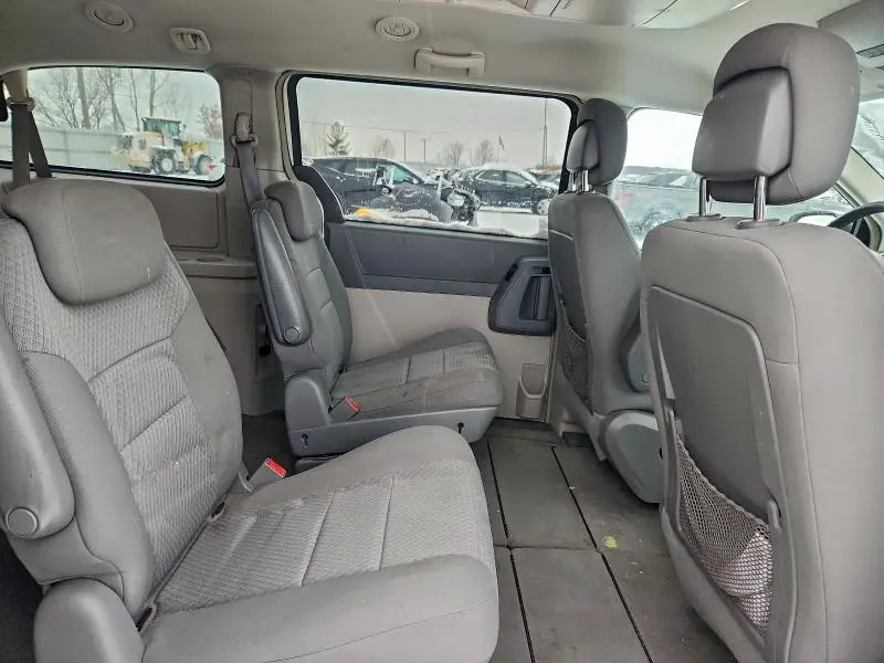 2010 CHRYSLER TOWN & COUNTRY TOURING  