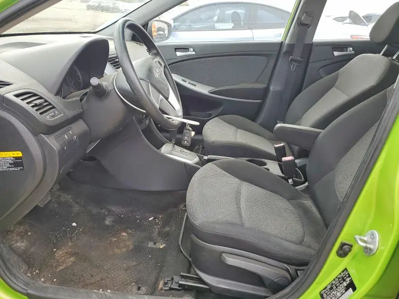 2013 HYUNDAI ACCENT GS  