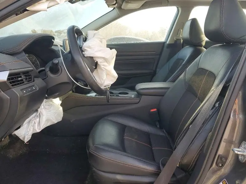 2022 NISSAN ALTIMA SR  